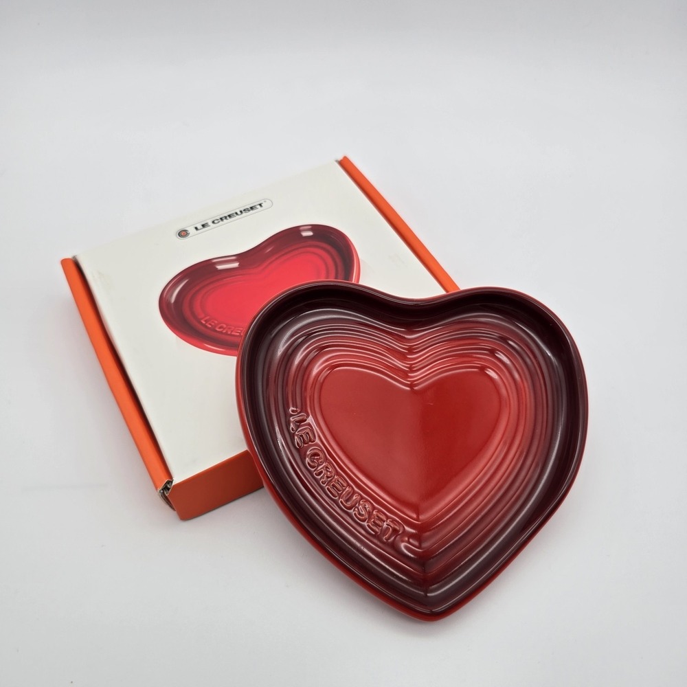 Le Creuset Heart Spoon Rest 13cm Cerise Red Stoneware w/ Original Box